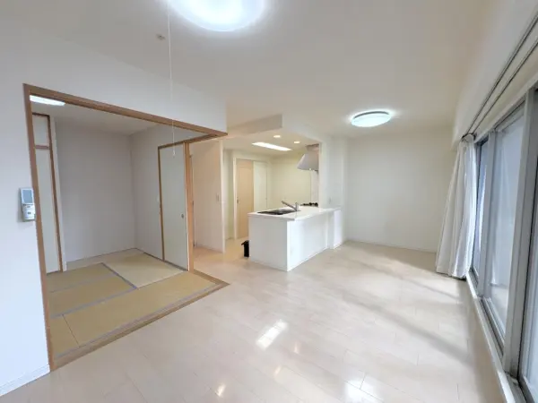 家事動線に配慮した使いやすいLDKレイアウトで、毎日の生活がスムーズに進みます。