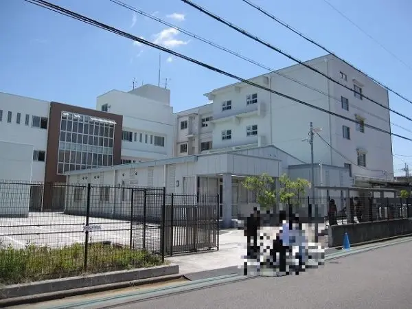 八尾市立亀井小学校まで徒歩１１分