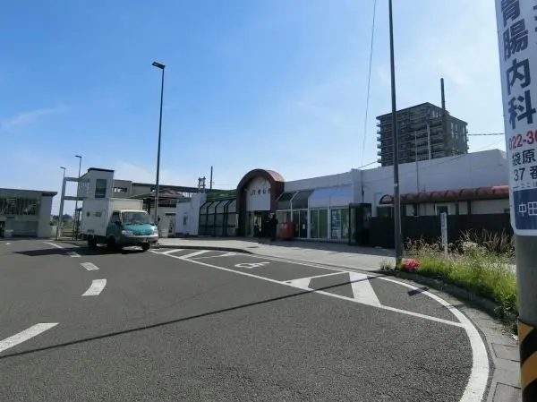 改札窓口営業時間　始発～終電、駅員配置あり