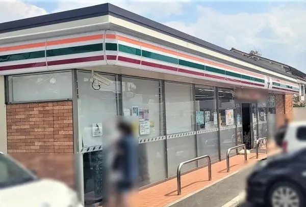 セブンイレブン高槻安岡寺一丁目店