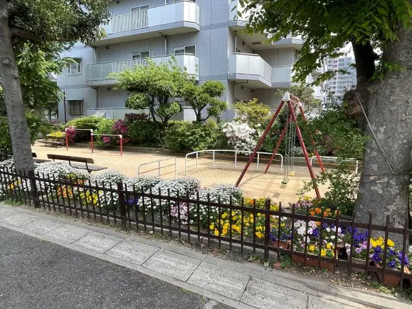 入江公園　徒歩約1分