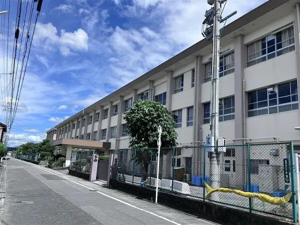 長門石小学校