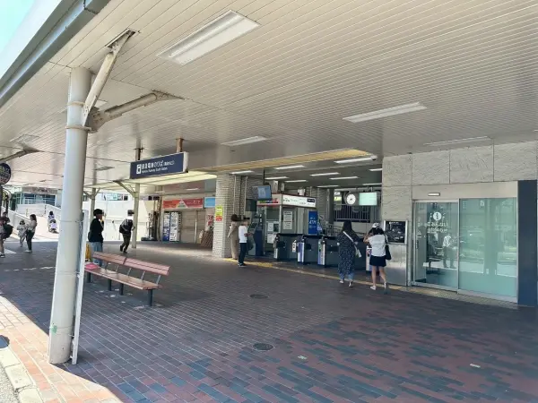 阪急神戸線「夙川」駅までは徒歩約１５分です。徒歩でもアクセスしていただける距離となっております。