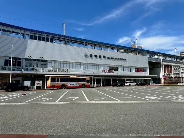 JR西明石駅までは徒歩約８分です。徒歩でも十分アクセスしていただける距離となっております。