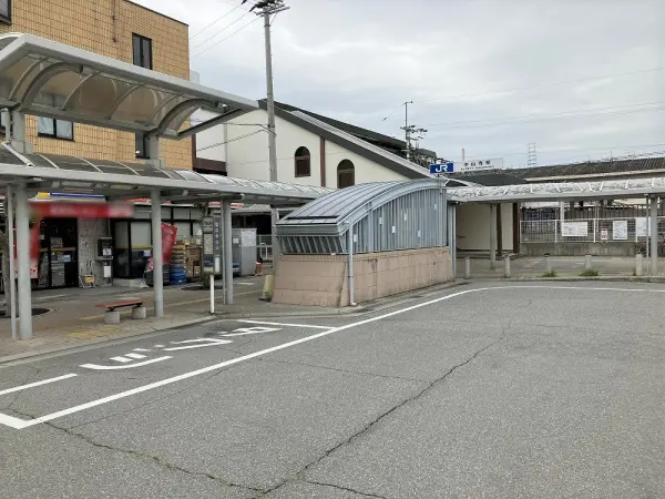 中山寺駅 (JR) までバス10分　五月台四丁目停より徒歩3分(約240ｍ)