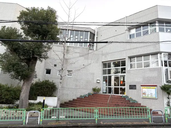 サニー幼稚園:徒歩8分(約652m)