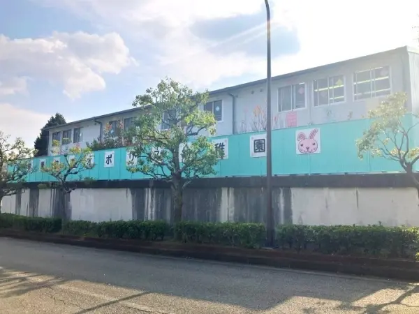 学園前ネオポリス幼稚園まで徒歩3分です。
毎日のお子さまの送り迎えもしていただきやすい距離です。