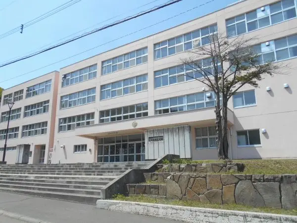 中学校まで徒歩約11分