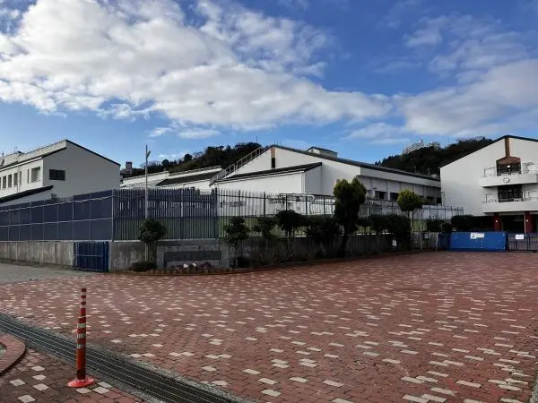 神戸市立大原中学校徒歩１３分