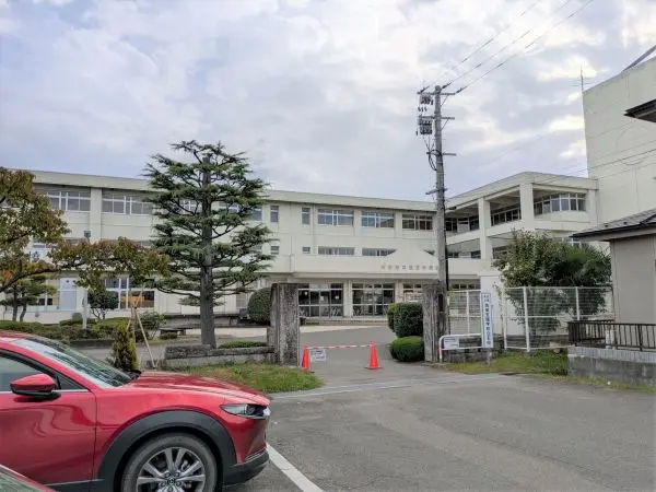 学校教育目標
不撓不屈　友愛　自主