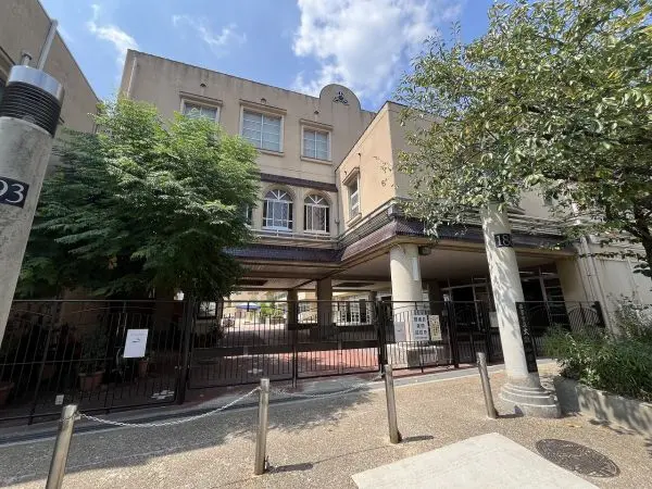西宮市立大社小学校徒歩7分
