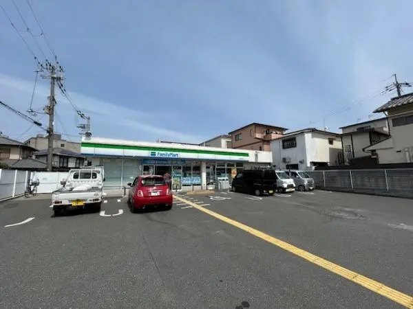 ファミリーマート枚方星丘店