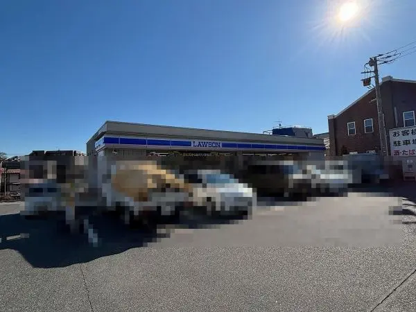 ローソン旭本村町店　徒歩4分