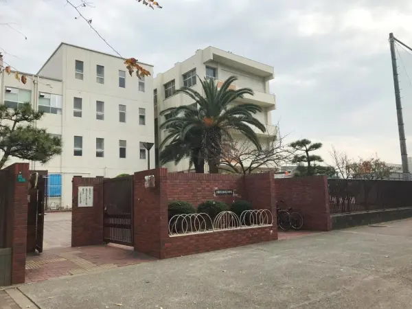 南港北中学校