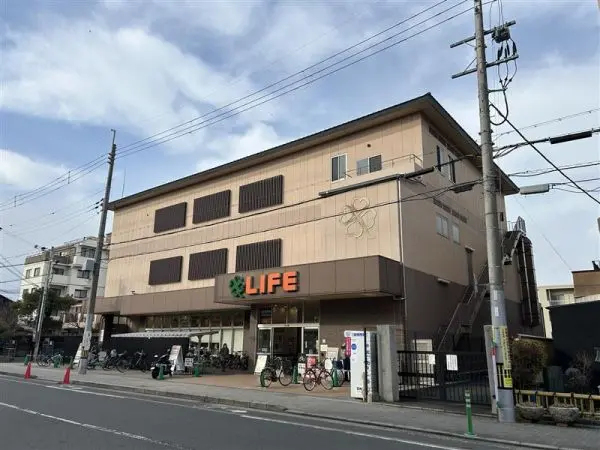 徒歩3分
日々のお買い物や買い忘れたものの買い足しなども近くて助かります。