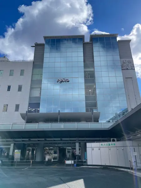 最寄り駅。バス乗車7分　瑞穂小学校前停から徒歩5分(約350ｍ)