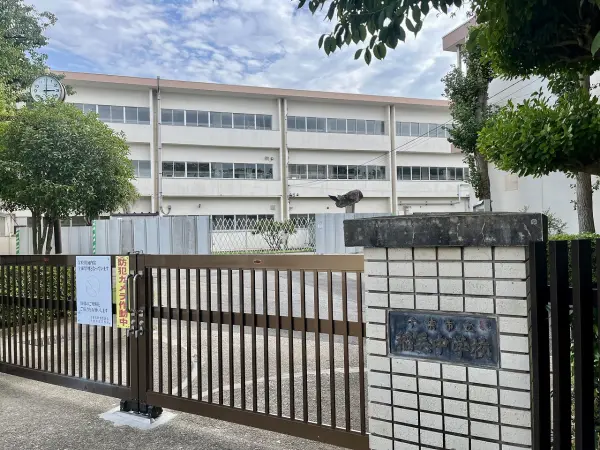 稲毛中学校