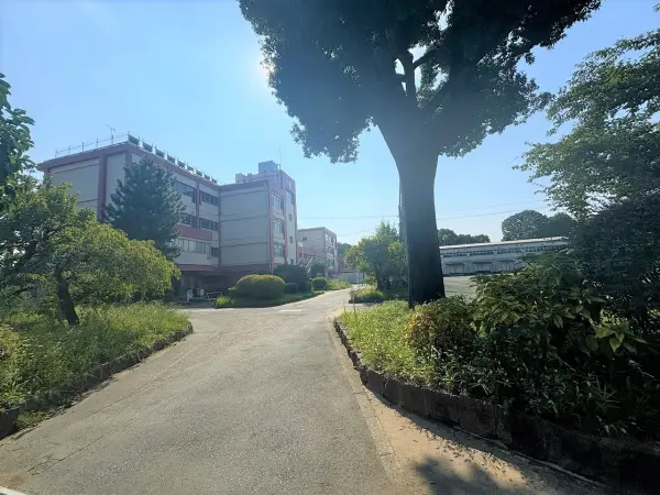 調布市立神代中学校