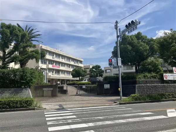 春日野中学校