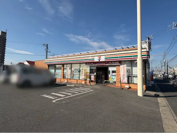 セブンイレブン名古屋徳重店・・・徒歩4分(約260m)