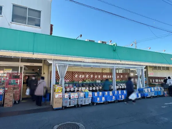 徒歩7分/営業時間：10時～19時半(日曜日9時半～・水曜日定休)