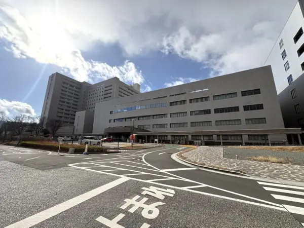 大阪大学医学部付属病院:徒歩10分(約800m)