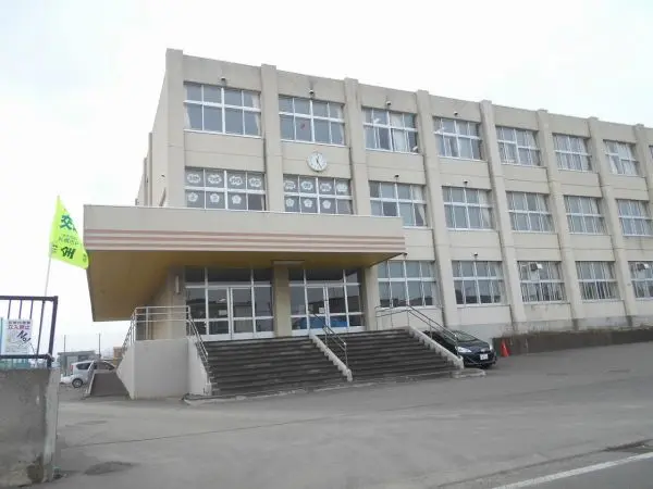 小学校徒歩約12分