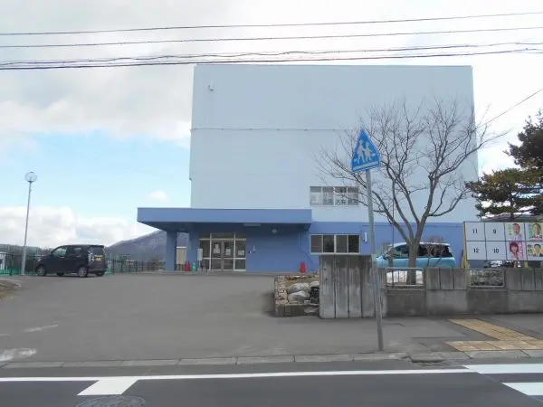 中学校徒歩約12分