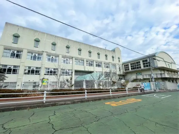 公式HPではお知らせや学校だより、学校行事の様子などが配信されています。