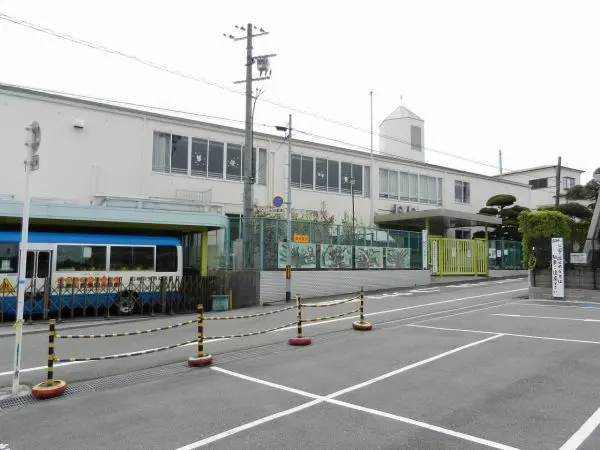 白鳩羽曳野幼稚園まで徒歩６分