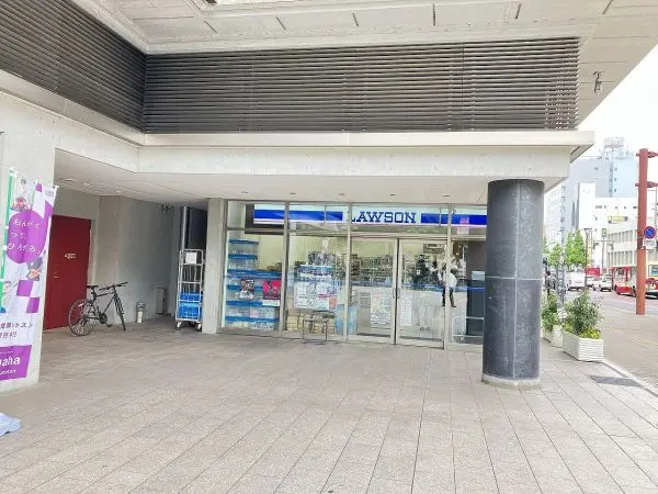 徒歩4分。