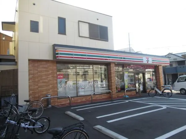 セブンイレブン尼崎食満７丁目店まで徒歩６分
