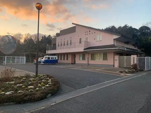 学研まゆみ保育園までは徒歩7分です。毎日のお子様の送り迎えもしていただきやすい距離となっております。