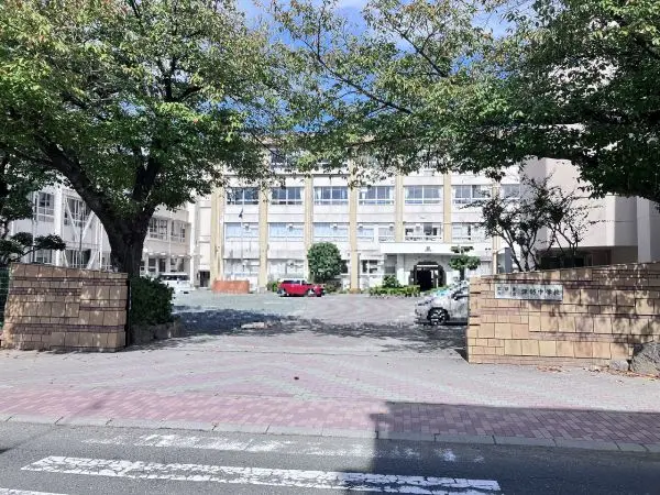 諏訪野中学校