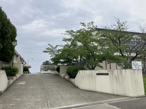 市立晴美台中学校