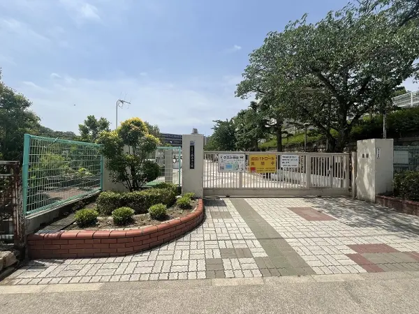 徒歩１４分