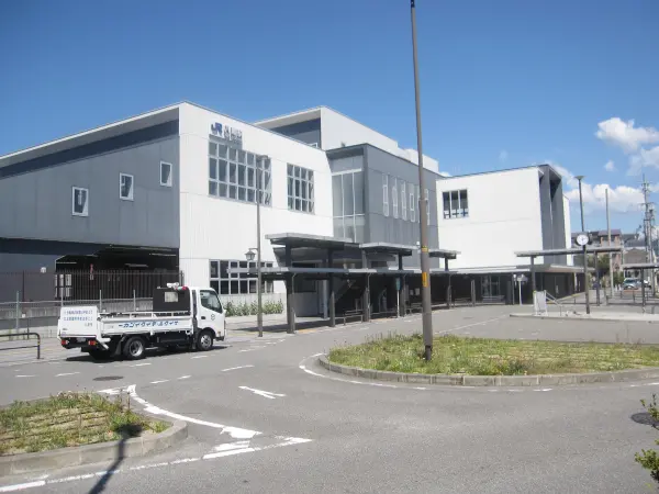 JR関西線　八尾駅まで徒歩22分の立地です。