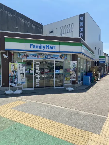 ファミリーマート真清田神社前店まで徒歩1分