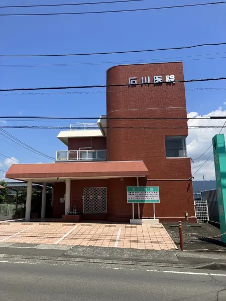 内科クリニック、徒歩7分。
