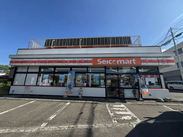 セイコーマートこばやし平和店まで約400mの徒歩5分です！