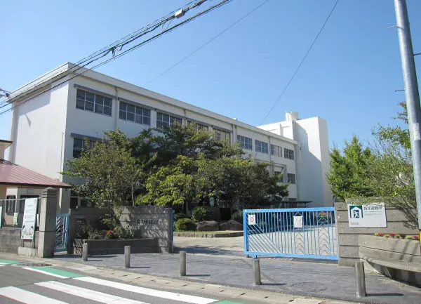 徒歩６分