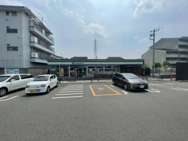 ファミリーマート尼崎常松店