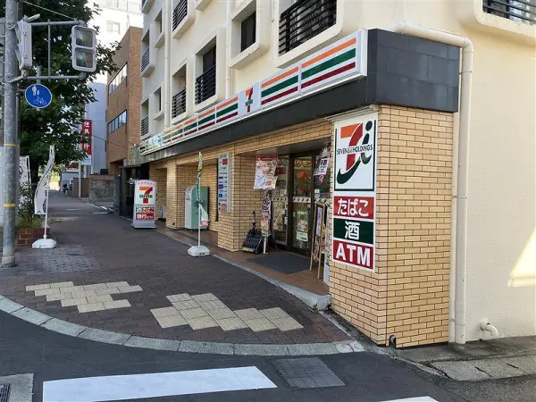 土地面積約30.25坪。建築条件なし(お好きなハウスメーカー・工務店で建築可能)。更地渡し。
