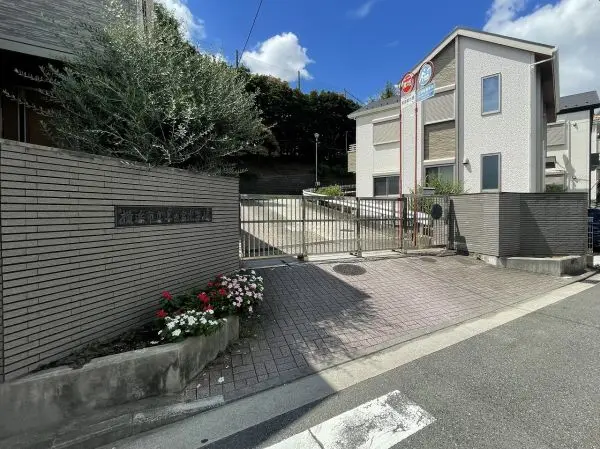 勉強等　忙しくなる中学校生活ですが、徒歩6分の距離であれば無理なく通うことができそうです。