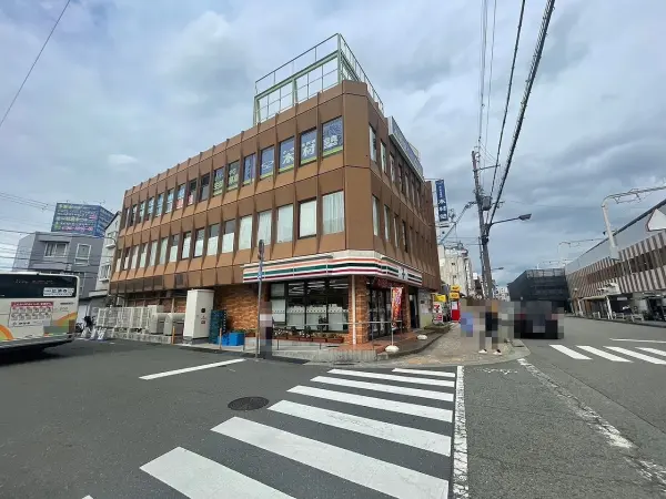 セブンイレブン阪急園田駅東店