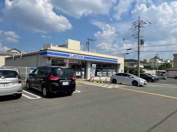 ローソン 伊丹南野六丁目店まで徒歩9分(約650m)