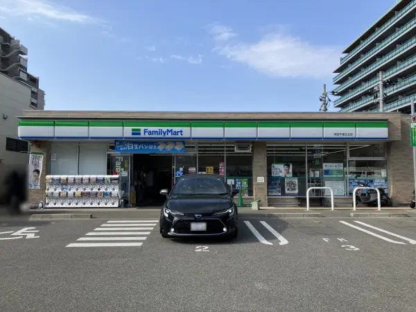 ファミリーマート吹田千里丘北店:徒歩7分(約520m)