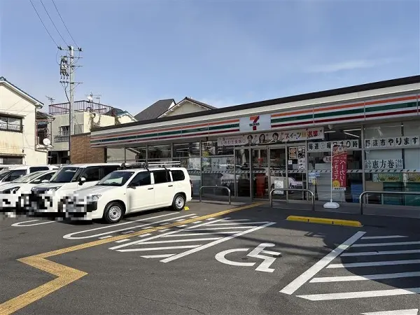 ＊2階建ての4LDK・南東向き・角地＊15.5帖のLDK＊2駅利用可の立地＊