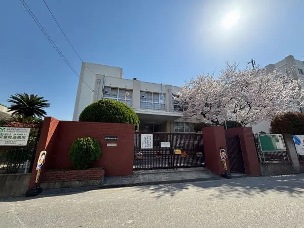 大阪市立放出中学校