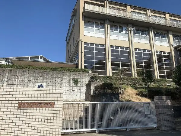 徒歩１４分